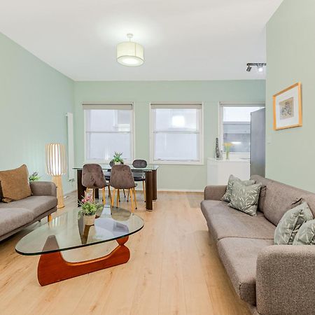 Stunning Central 2Br Flat Btw Soho & Covent Garden Londra Esterno foto