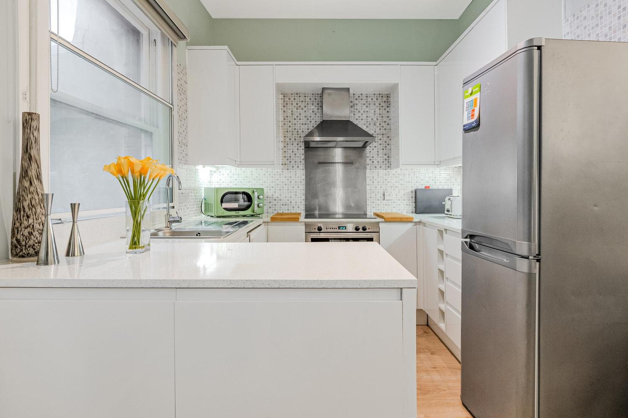 Stunning Central 2Br Flat Btw Soho & Covent Garden Londra Esterno foto